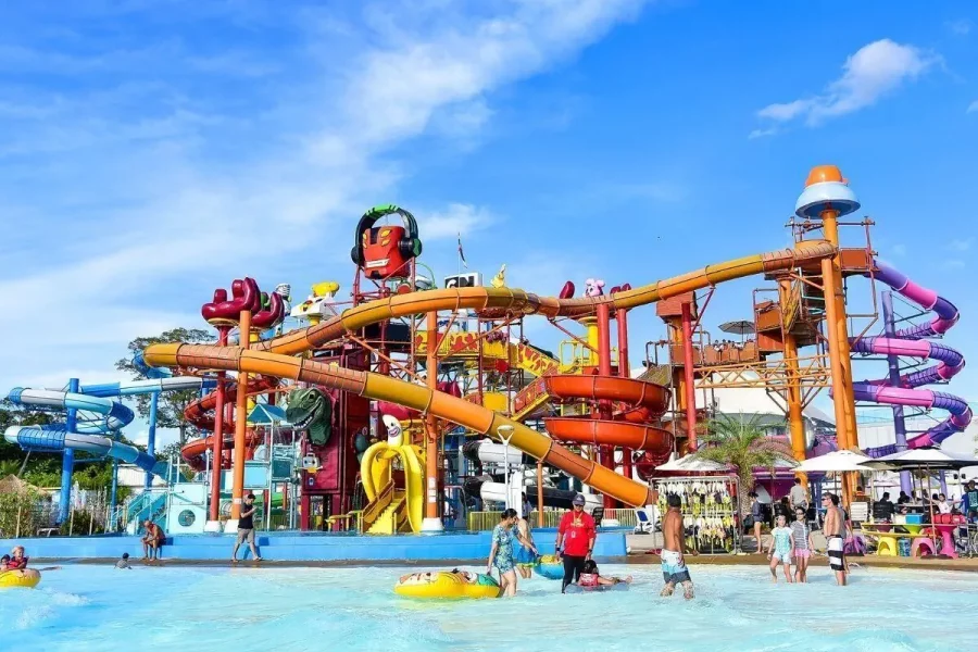 Аквапарк Aquaverse Waterpark